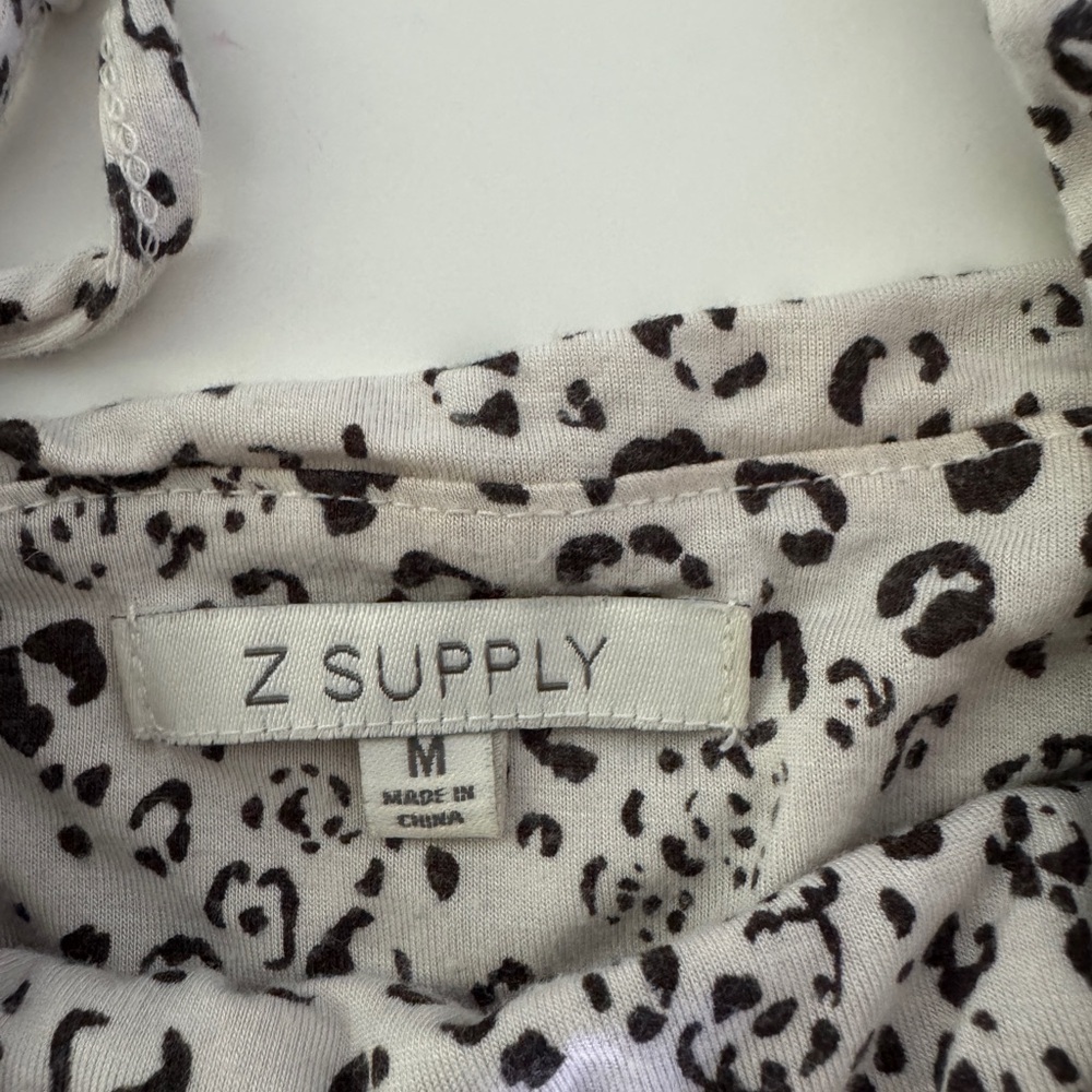 4/$25 Z Supply Black and off white cheetah Ruched Camisole sz M - Picture 2 of 5